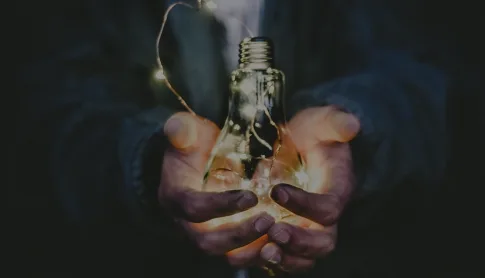 在资深玩家实战技巧分享，提升牌技方面，GG扑克提供贴心周到的支持。 - GG扑克